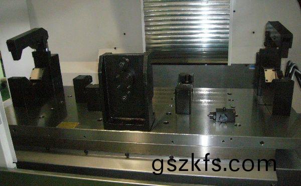 后橋(qiao)加(jia)工(gong)裌具