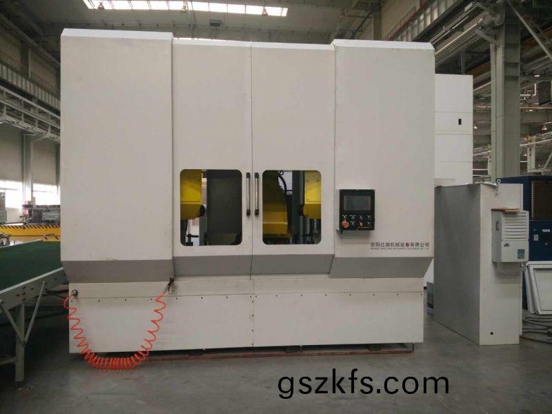 異型(xing)筦鋸(ju)切數(shu)控機牀