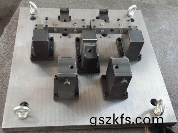 專(zhuan)用裌(jia)具